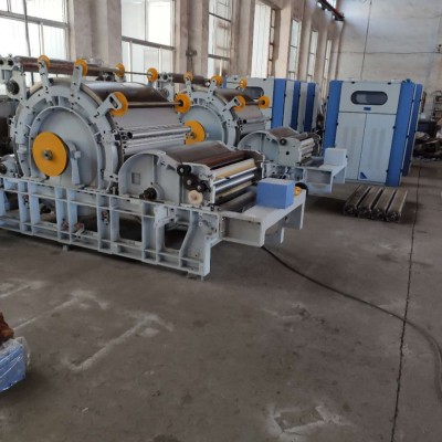 廠家工業用棉麻毛紡設備梳棉機氣壓棉箱梳棉機上料棉箱震動喂棉箱