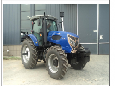 華拖 HTS2204-A 型輪式拖拉機(jī)